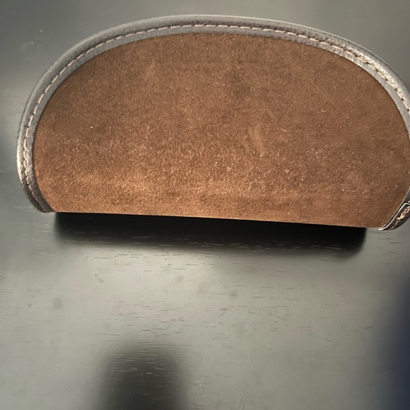TOM FORD NWT BROWN SUEDE LIKE LARGE INCLUSIVE EYEGLASS CASE- NO GLASSES - Picture 3 of 8